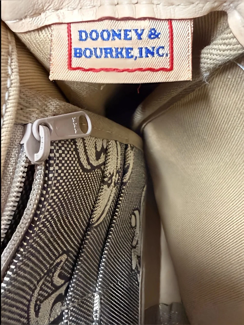 Vintage Dooney & Bourke Signature Flap Tan Brown Crossbody Bag Authenticated